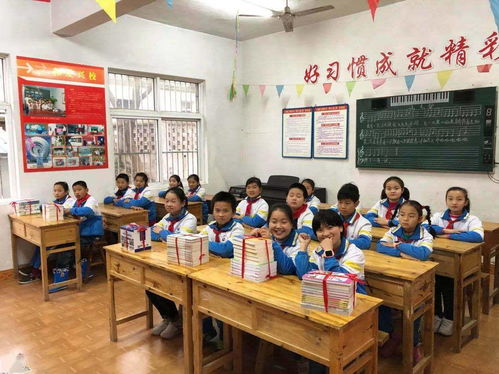 青春跨越山海，智慧點(diǎn)亮希望——記上海援疆教育咨詢服務(wù)團(tuán)隊(duì)榮獲全國(guó)脫貧攻堅(jiān)先進(jìn)集體